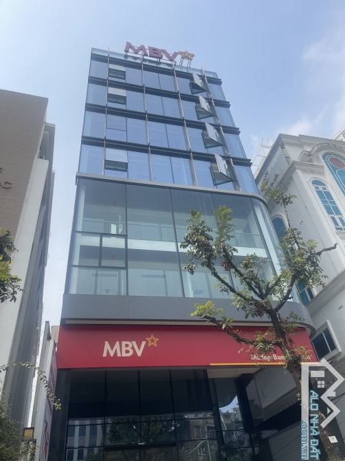 Bán gấp căn góc mặt phố Phạm Văn Đồng, Ngoại Giao Đoàn,2 đường vỉa hè kinh doanh 146m 58ty