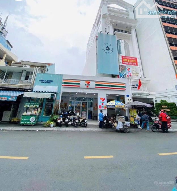 Bán nhà mặt tiền Hoàng Hoa Thám (DT 7 x 30m - 205m2) CTXD: Hầm 7 tầng. Giá chỉ 45 tỷ