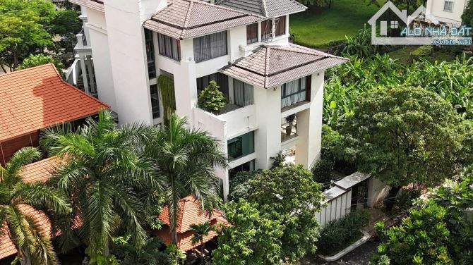 Ngộp bank, giá tốt! Biệt thự 204 Nguyễn Văn Hưởng Thảo Điền 15x26m công nhận 350m2 giá 98T