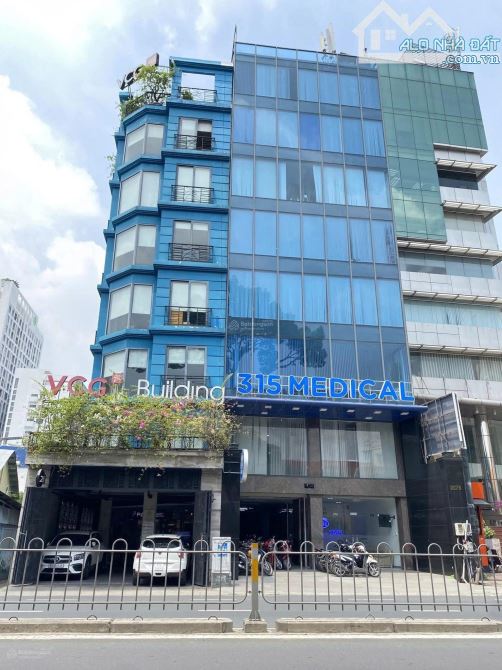 Giảm 15 tỷ - Bán gấp tòa building 8 tầng MT Hoàng văn Thụ, Phú Nhuận - đối diện KS Tân Sơn