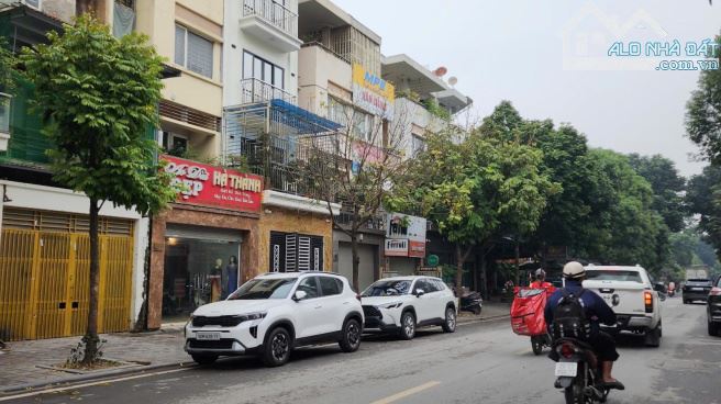 GIẢM 2 TỶ BÁN NHANH LK NGAY MP TỐNG TẤT THẮNG VĂN PHÚ 70mx5 tầng hoàn thiện, nhỉnh 18 tỷ