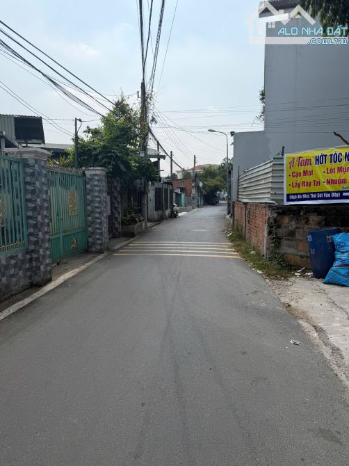 Bán Lô Đất 2 Mặt Tiền 1.985m2, ở Lái Thiêu, trên đất có 50p trọ đang cho thu nhập 60tr/th
