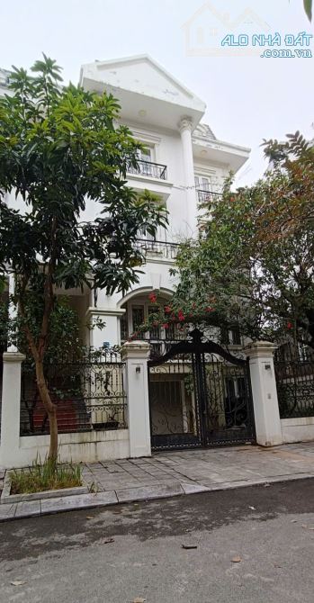 Bán Biệt thự Lideco Hoài Đức 250m2-5T, 2 mặt đường, gần hồ, 35,5 tỷ