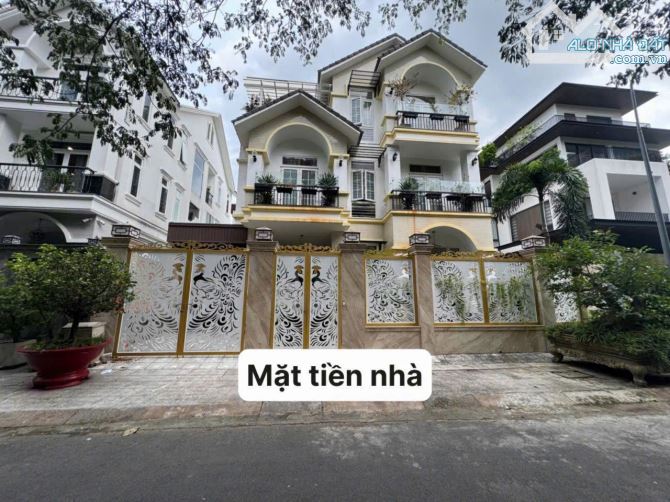 Bán Biệt thự Diệp Minh Tuyền- P. Phước Long B- Thủ Đức- 15x20m- Hầm 3 tầng- 39 tỷ về 35 tỷ