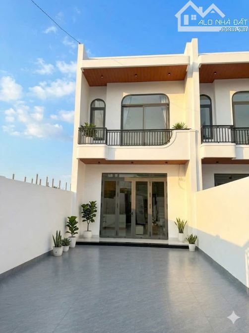 NHÀ MẶT TIỀN NGUYỄN TRƯỜNG TỘ - CÁCH ĐƯỜNG Y WANG 300m: Giá 3,1 tỷ
