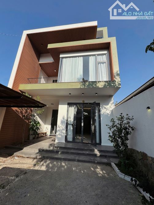 VILLA MẶT TIỀN TRUNG TÂM ĐƯỜNG THI SÁCH VIEW THÀNH PHỐ