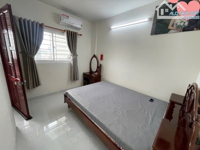 Bán căn hộ Nam Long Hồng Phát, 38m2, sổ hồng, hướng cửa Tây Nam, thang máy, nội thất