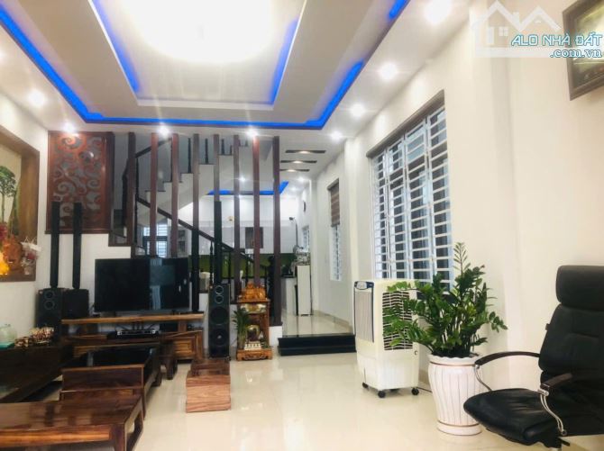 BÁN NHÀ 2 TẦNG MT ĐƯỜNG NẠI HIÊN ĐÔNG 11