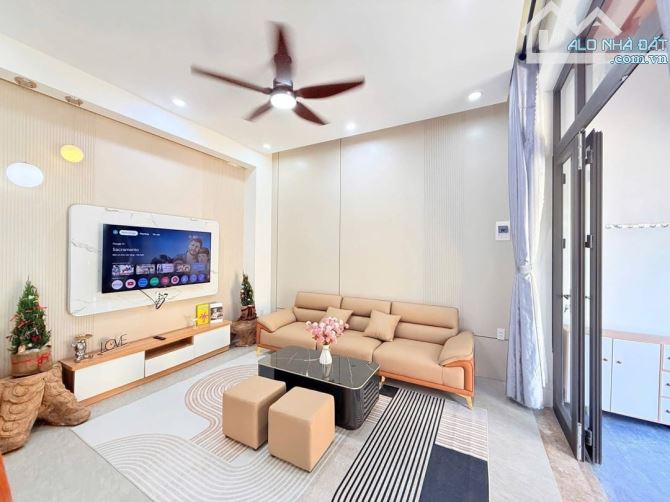 BÁN NHÀ 2 TẦNG – TÔ HIỆU – KIỆT Ô TÔ THÔNG – NGANG 10M CỰC HIẾM 🔥 Nhà mới – full nội thất