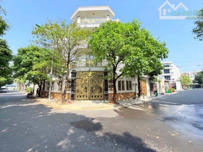 Biệt thự 4 tầng 8x20 căn góc KDC Hiệp Thành City, khu VIP giá thương lượng.