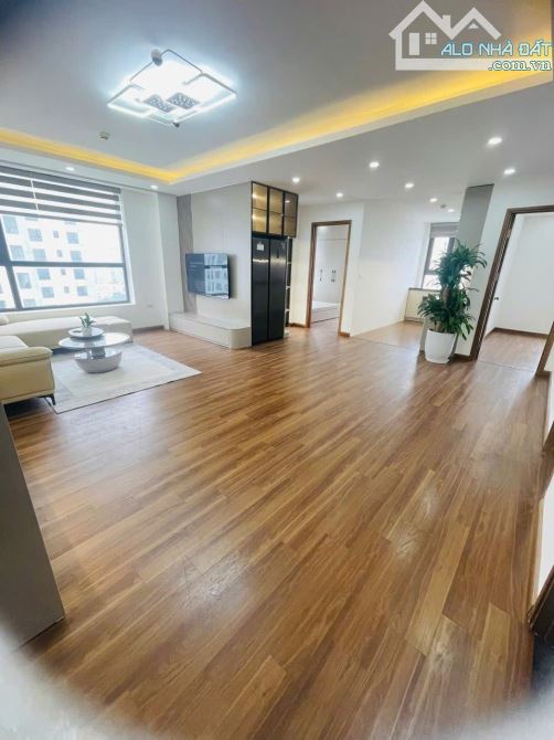 BÁN CĂN GÓC CHUNG CƯ ĐẠI KIM HOÀNG MAI 95m2, 3PN giá 7,3 ty FULL NỘI THẤT