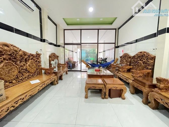 Bán CHDV 11 phòng HXH Lê Văn Khương, DT: 4.5x24m full thổ giá 7.5 tỷ tl