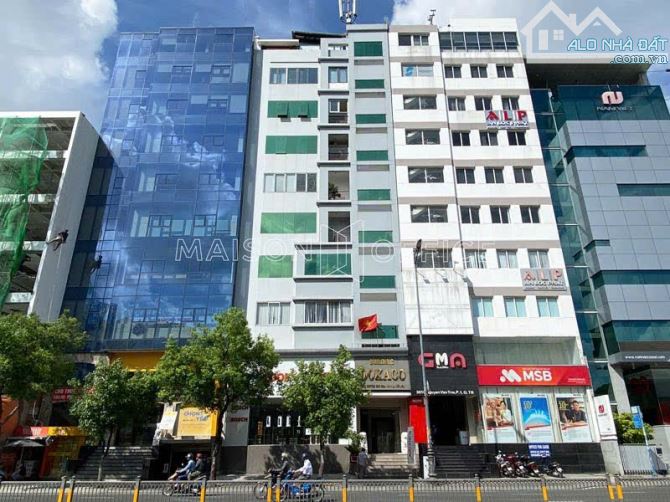 Cao ốc văn phòng 10 Tầng - Số 369 Âu Cơ | 10x33m | HĐT: 290 triệu / tháng |