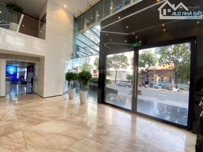 Bán toà văn phố Ngọc Khánh, DT 110m2 x 9 tầng, mặt tiền 9m, giá 75 tỷ.