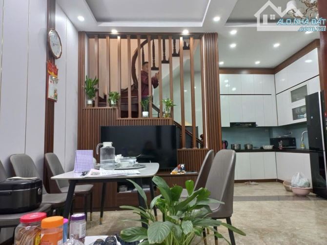 Hiếm! Nhà Lê Đức Thọ 44m²x5T, ô tô gần, KD full NT – ở ngay, 9 tỷ