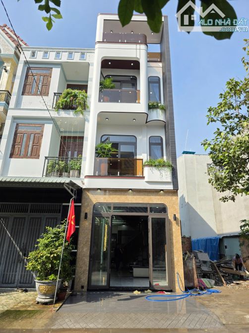 5Tỷ680 TL🔥👉NHÀ HIỆN ĐẠI_ĐẦY ĐỦ NỘI THẤT_KDC gần Ngã Ba Cửu Long_ra Nguyễn Du 200m