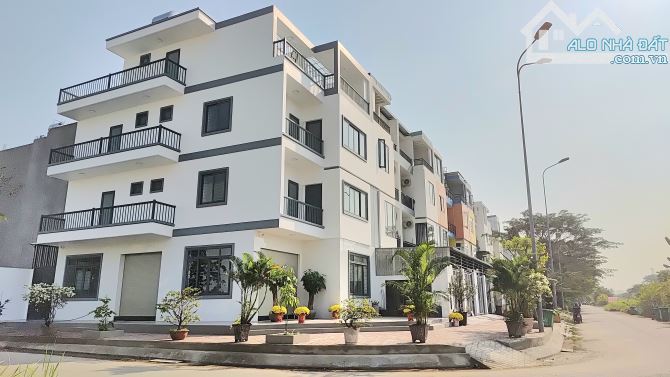 GẤP BÁN, BIỆT THỰ KHU VIP INTRESCO 4 TẦNG 7PN CHÍNH CHỦ 1 ĐỜI, KẾ NGUYỄN VĂN LINH QL50