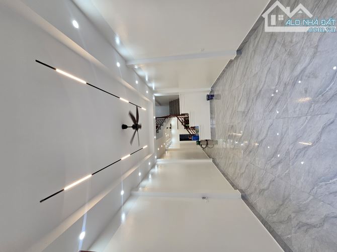Bán nhà 3 tầng Mới giãn dân bò sơn 2 ngay Lý Anh Tông DT 73m, MT4,2m,Hướng TN,Giá 10,8 tỷ