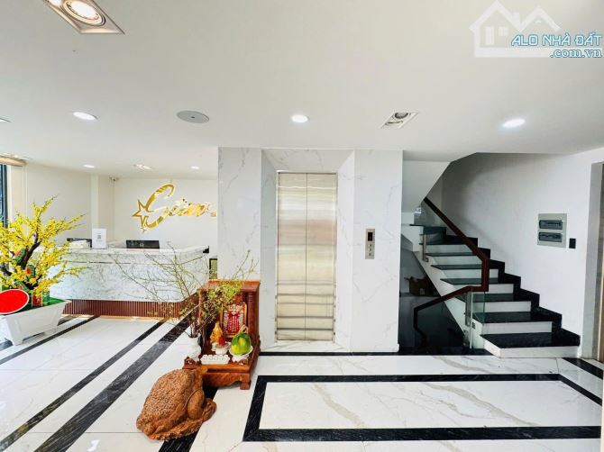 SỞ HỮU NGAY TÒA NHÀ NGAY BẾN METRO SỐ 2- VÒNG XOAY DÂN CHỦ-CMT8, 7X TỶ