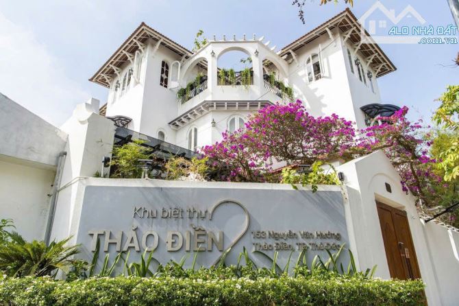 Biệt thự Nguyễn Văn Hưởng góc 3 mặt tiền 530m2 (20m x 26,5m) hồ bơi sân vườn, 3T view sông