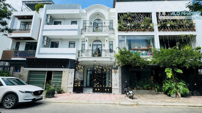 Bán nhà đẹp 3 tầng KĐT Hà Quang 2, Phước Hải, Trung tâm Nha Trang, có thang máy