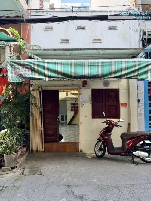 Hẻm 6m ngay Chợ Hoa Hồ Thị Kỷ. 40m2 - Nhà 2 tầng cũ Phù hợp XD mới. Giá 7,x tỷ.