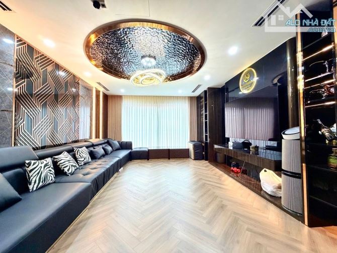NHÀ ĐẸP ĐÓN TẾT -PHỐ LÒ ĐÚC -QUẬN HAI BÀ TRƯNG -LÔ GÓC -THANG MÁY -50 m2-8TẦNG
