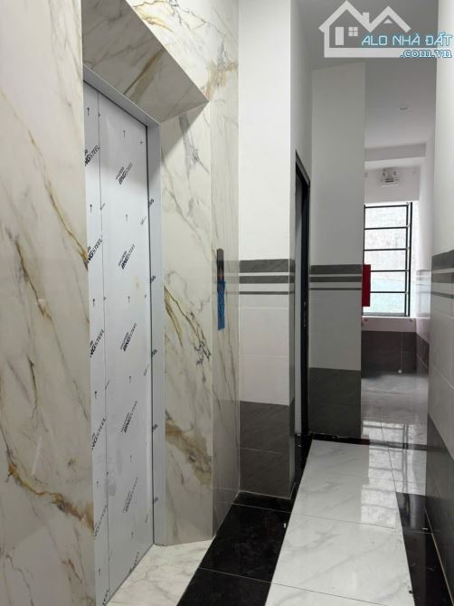 CHDV 6 tầng - MT Đường 475 – 24 phòng – Thu nhập 110 triệu/tháng