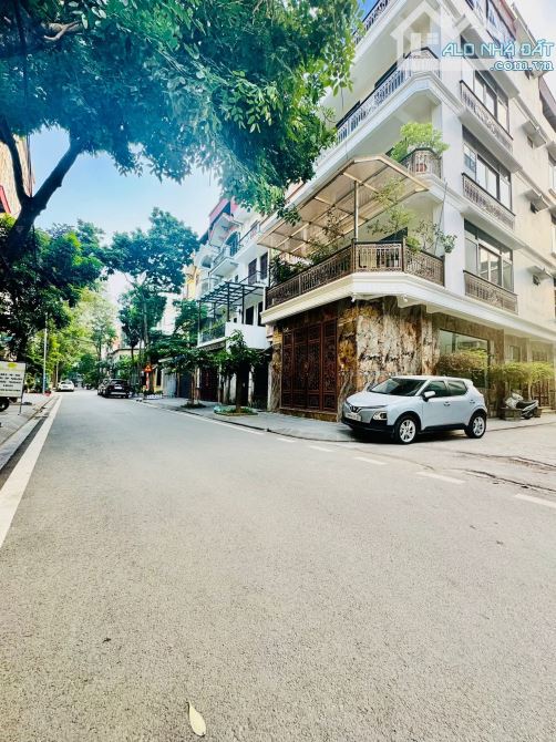 Biệt thự KĐT Định Công lô góc oto tránh vỉa hè thang máy 85m2 x mtiền 5m. Giá 39 tỷ