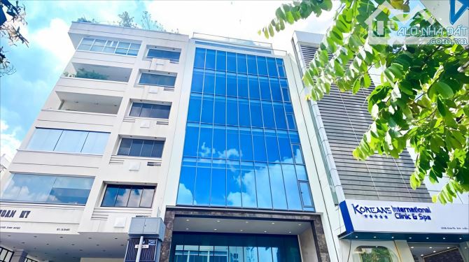 Bán căn Building mặt phố Đặng Thùy Trâm, DT 120m2 x 7 tầng, mặt tiền 8.6m, thuê 150 tr/th,
