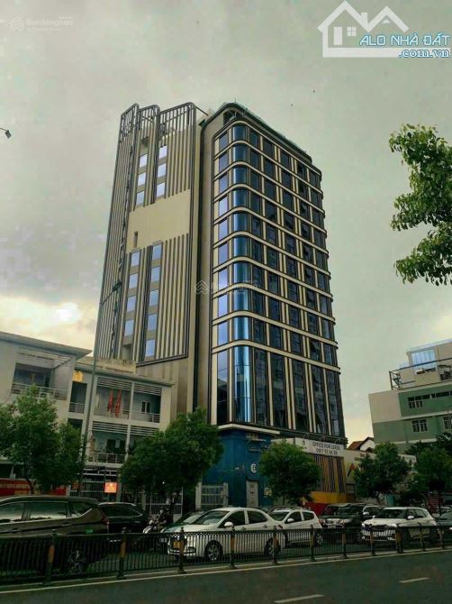 Siêu cao ốc VP - MT Nguyễn Thị Minh Khai | 12.5m x 41m | 3 hầm 15 tầng | HĐT: 1.4 tỷ /th |