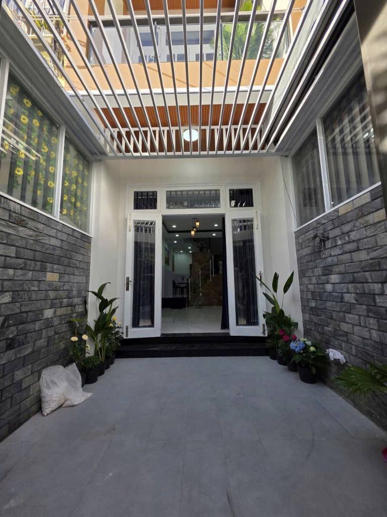 Bán nhà 4 tầng đường Võ Trứ, Nha Trang, DT 51,3m², giá 9,79 tỷ