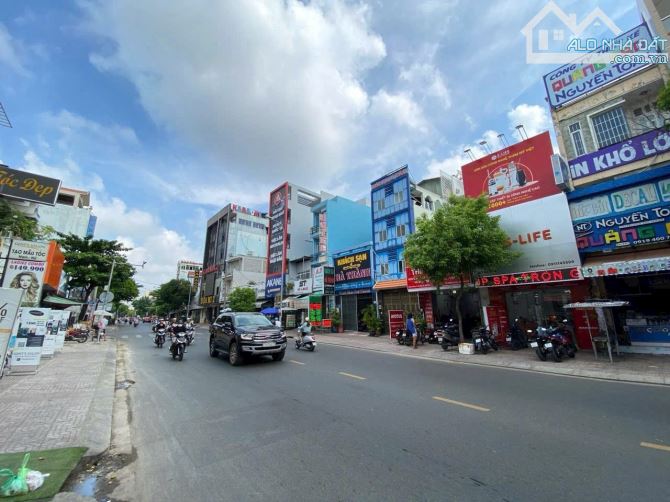 Bán Kho 780m2( 15,7x50m )Mặt Tiền Vườn Lài-Đoạn Gần Luỹ Bán Bích-Full Thổ Cư-Vị Trí Đẹp
