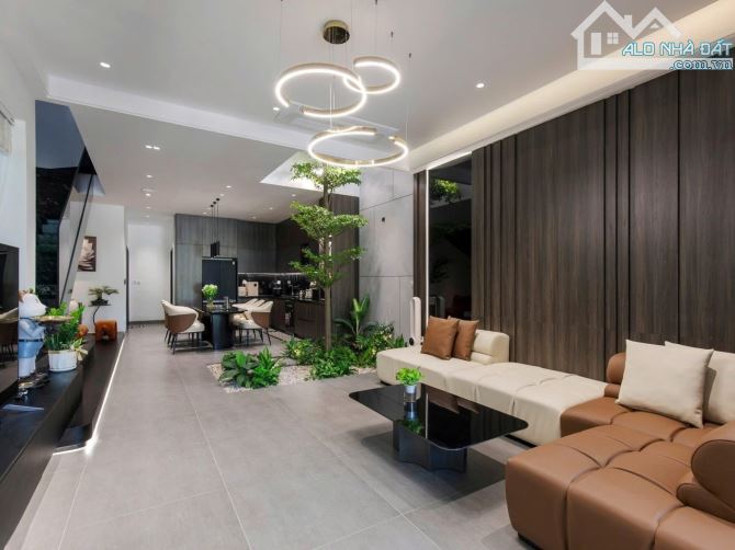 *Bán nhà 2 tầng đường (10m5) Trịnh Công Sơn,Ngay Xô Viết Nghệ Tĩnh,ĐH Kiếm Trúc,ĐH Đông Á