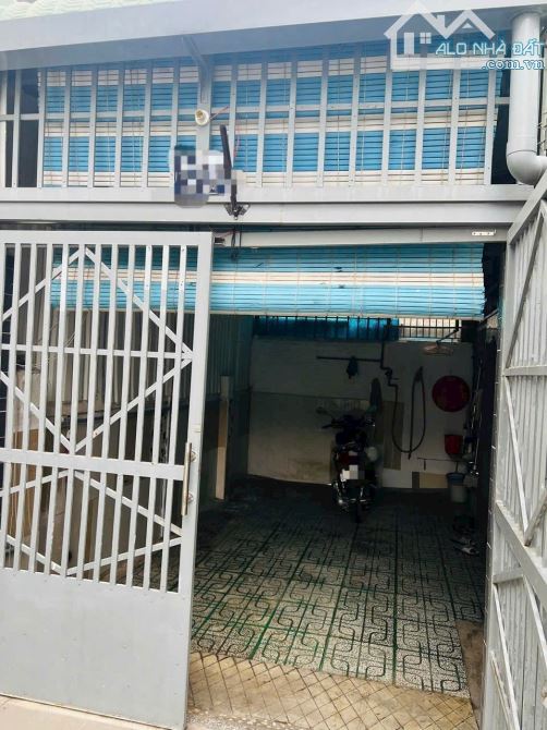 6,6 TỶ - NHÀ CÓ SÂN ĐẬU XE HƠI - ĐƯỜNG 8 - LINH TRUNG