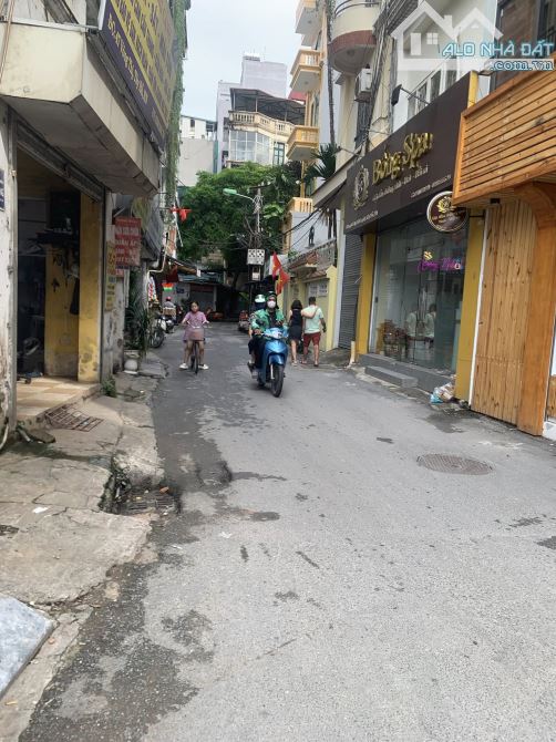 LÔ GÓC TRẦN CUNG, CẠNH KDT NAM CƯỜNG, MẶT NGÕ OTO THÔNG KINH DOANH, 35m MT 3.6m 10.5 Tỷ