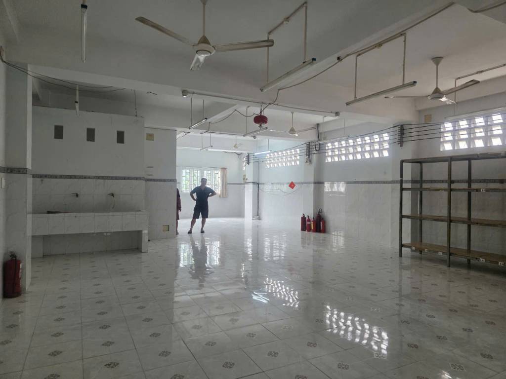 BÁN NHÀ MẶT TIỀN KHUÔN VIỆT, TÂN PHÚ, DT 12MX35M, NGAY CÔNG VIÊN VĂN HÓA ĐẦM SEN