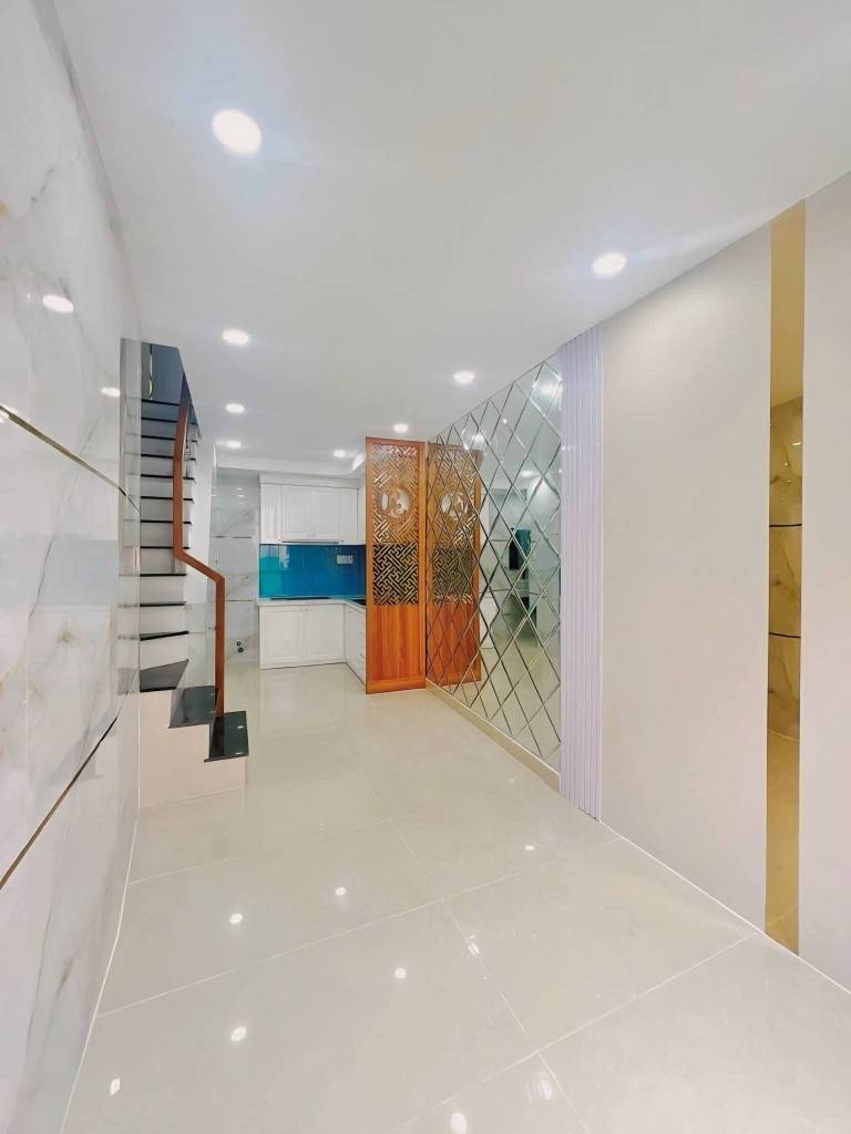 BÁN NHÀ SÁT NGUYỄN SƠN TÂN PHÚ, NHÀ MẶT TIỀN 3 TẦNG MỚI TINH, NỞ HẬU ĐẸP, GIÁ CHỈ 3.55 TỶ