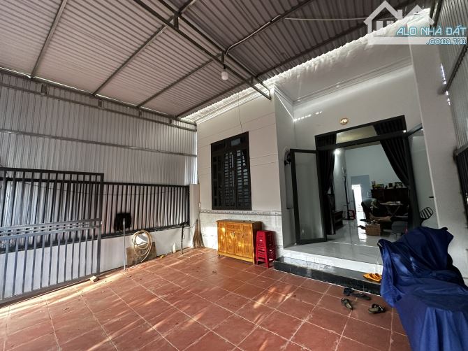 Nhà Cách Chợ EAKAO Chỉ 100m | 6x23m Full Thổ Cư - Giá Siêu Tốt 1TY780 !