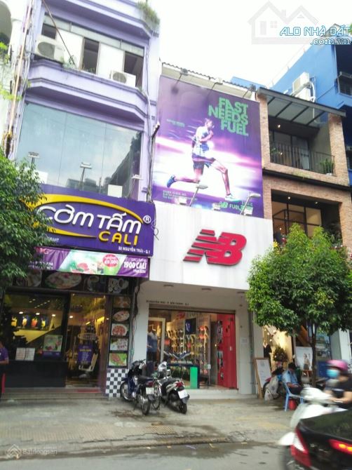 Bán nhà mặt tiền 79 Nguyễn Thái Bình, P.4, Q Tân Bình (4*20m) 3 tầng giá chỉ 17,5 tỷ