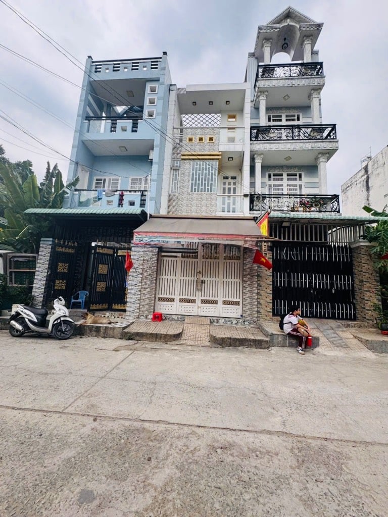 BÁN GẤP NHÀ MẶT TIỀN AN DƯƠNG VƯƠNG BÌNH TÂN, XE TẢI NÉ NHAU, 4x17M2 CHỈ 5,85 TỶ, GIẢM THÊM 500TR