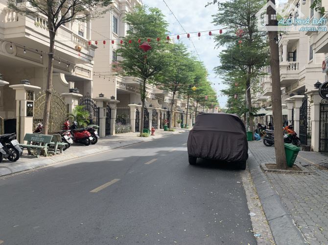 Bán Cityland P10 5x20m kết cấu: Hầm + 4 tầng. Nhà mới có thang máy. Chỉ 24.3 tỷ TL