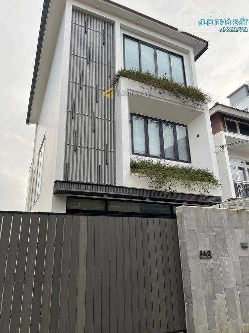 VILLA NGHĨ DƯỠNG HIỆN ĐẠI KHU SANG TRỌNG NGUYỄN AN NINH ĐÀ LẠT