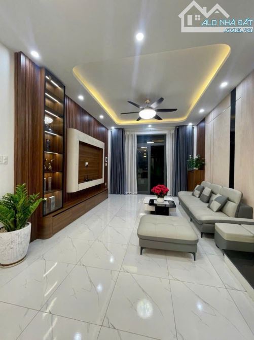 NHÀ KIỆT Ô TÔ 5,5M - ĐƯỜNG ĐIỆN BIÊN PHỦ – 55M2 – 3 TẦNG – GIÁ 5.9 TỶ - FULL NỘI THẤT.