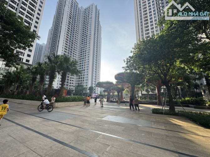 Chú Ý - Giảm Gấp 1 Tỷ Phân Lô - Hoàng Công Chất OTO Tránh Vỉa Hè 35m2 MT 3.5m 5 Tầng 9.8tỷ