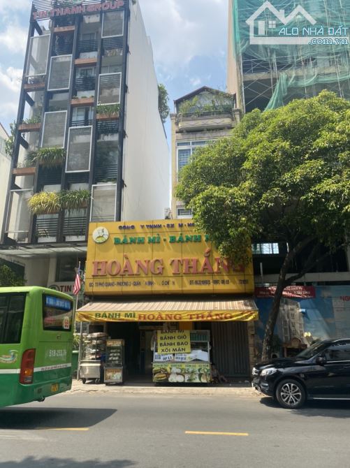 Bán nhà mặt tiền đường Trần Quốc Hoàn quận TB, DT: 6,2x 27m - nở hậu - sẵn hđt 65tr