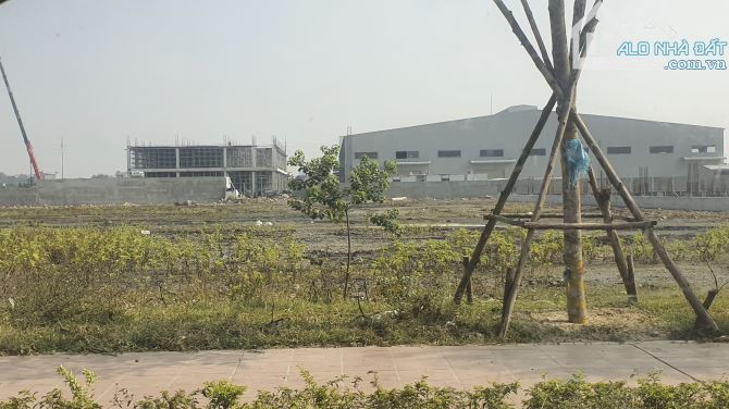 Cty cần bán gấp 6770 m2 đất sxkd KCN Kim Bảng 1, chỉ 95 usd/m2