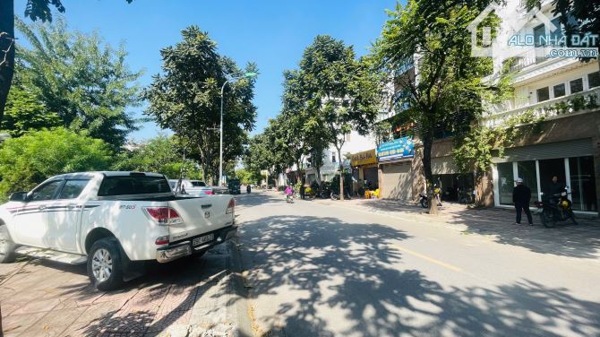 Siêu vip 377 Lâm Du Hồng Tiến - 270m 3 mặt tiền ô tô tránh MT 34m - giá chào 62 tỷ.