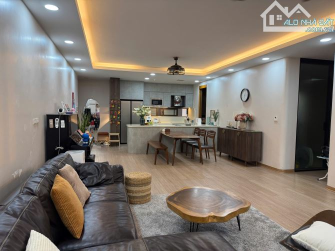 Bán Gấp CH 3N Chung Cư Dolphin Plaza Trần Bình DT 174m Full NT hướng ĐN 11,9 tỷ SĐCC