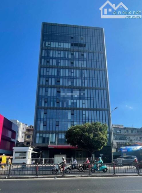 Bán nhanh Building mặt tiền Trần Hưng Đạo, Q1 8x25m Hầm 7T, thu nhập 300tr, chỉ 115 tỷ